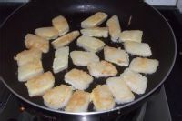 煎糯米水糍的做法