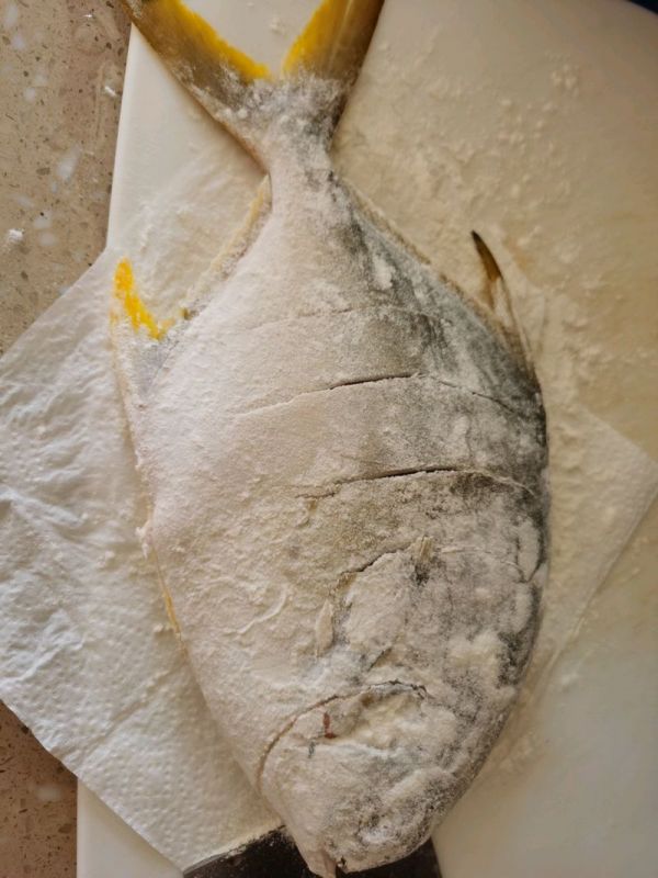 金鲳鱼炖豆腐粉条