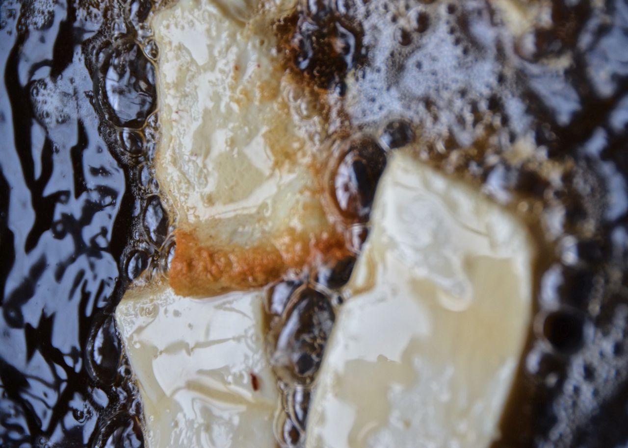 教你一道超好吃的冲绳苦瓜炒物