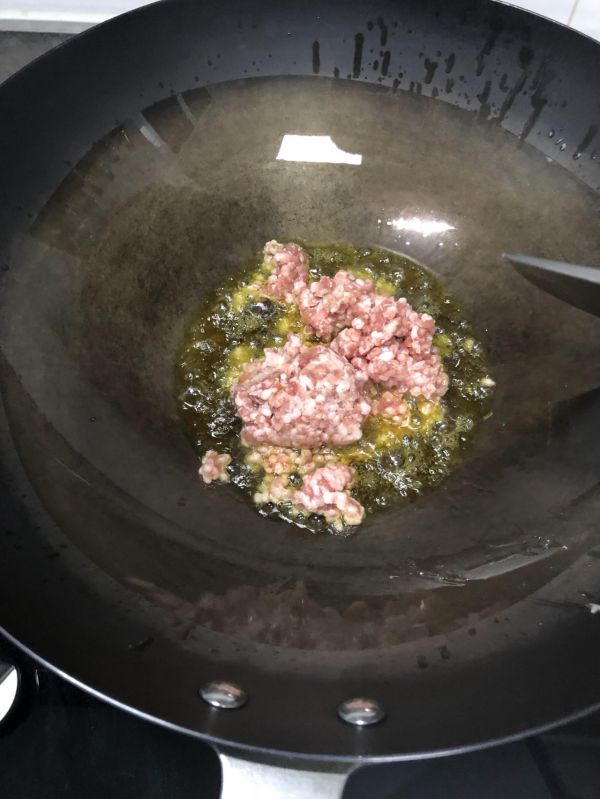 辣椒炒香干肉沫