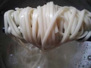 怎样做营养的乌鸡蛋挂面煎饼