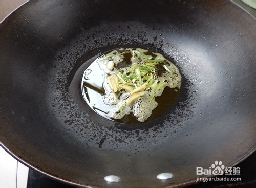 如何做菠萝焖排骨