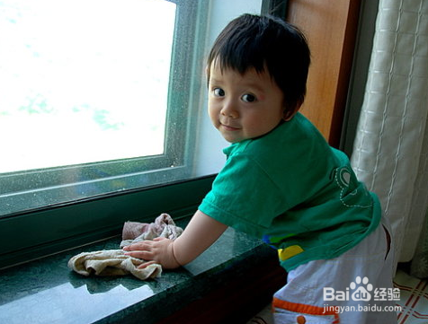 如何快速擦玻璃，擦玻璃妙招/小窍门