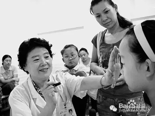 青少年近视矫正三大误区