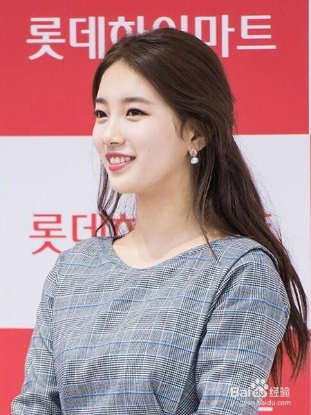 教你打造淑女半扎发型，显气质不输颜值