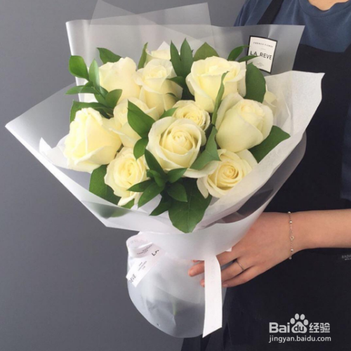 鲜花怎么打花束