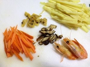 健康养生佳品竹笋海味咸粥的做法