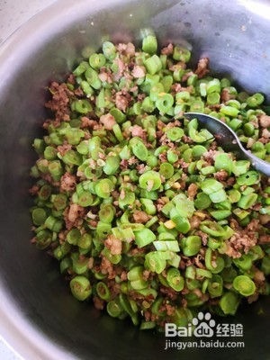 豆角包肉馅的做法