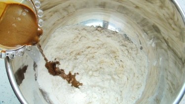 怎样做漂亮的咖啡花朵小面包？