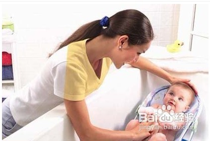怎样给婴儿洗澡