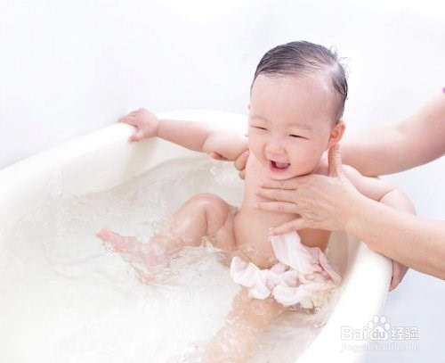 怎么正确给宝宝洗澡