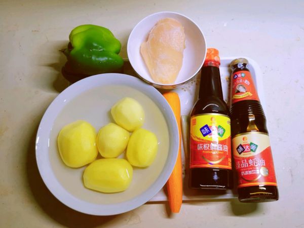 鸡肉口蘑炒三丁
