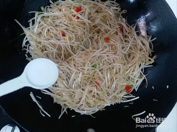 爆炒酸辣绿豆芽