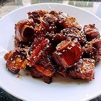 如何制作美味的糖醋排骨?