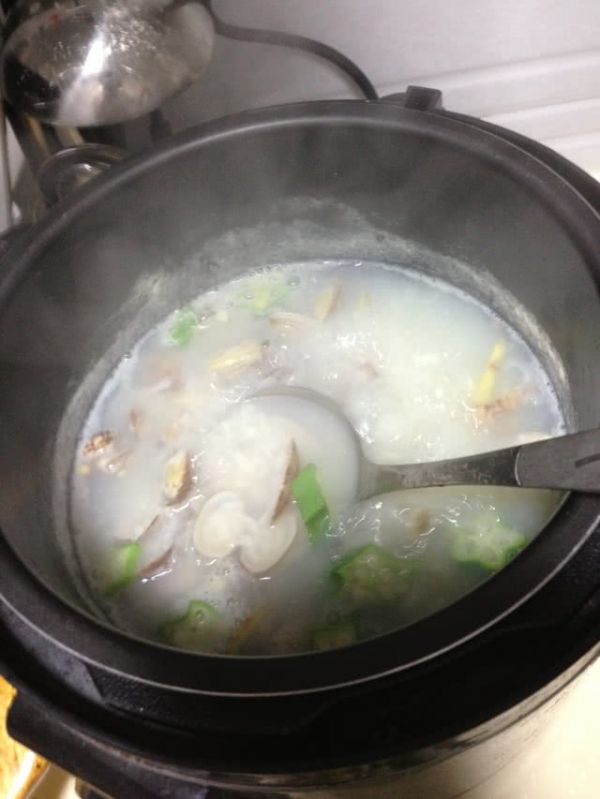 文蛤蕃茄秋葵粥
