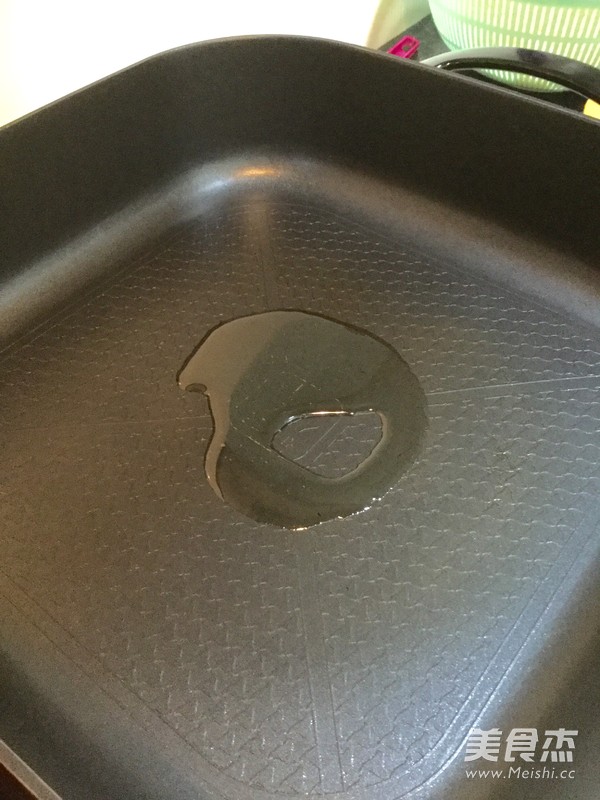 胡萝卜香菜炒面