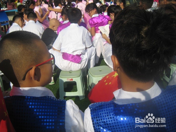 家长怎样参加学校组织的文艺活动