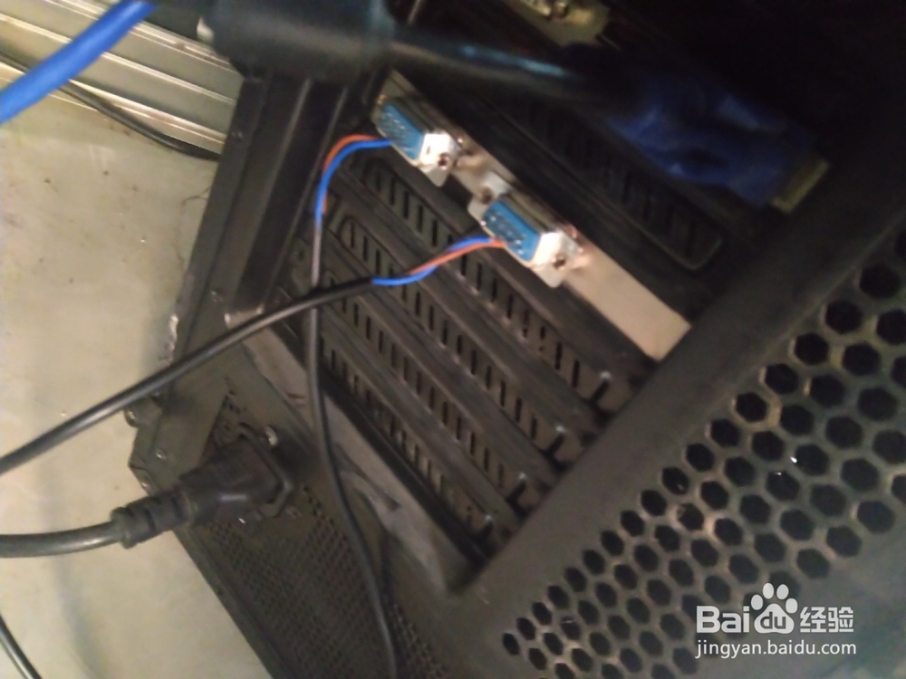 如何实现电脑上两个串口数据对发送