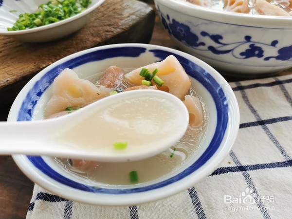 莲藕汤的做法
