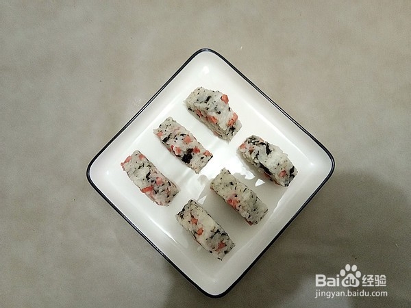如何制作海苔火腿饭团