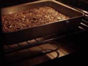 味道令人难忘的燕麦坚果能量棒