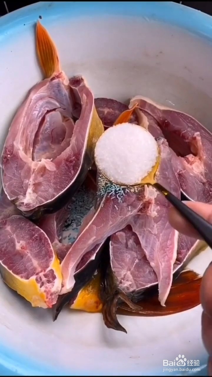 如何制作好吃的红烧鲤鱼