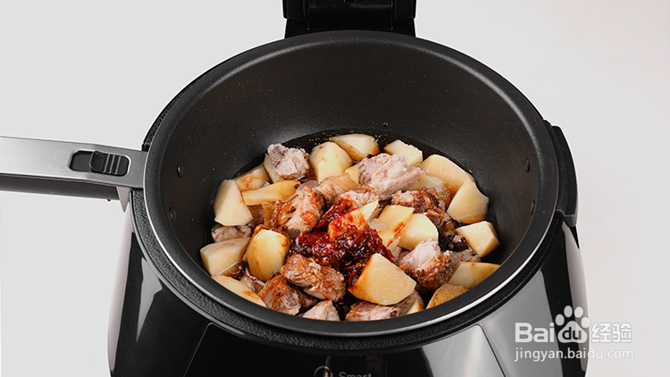 土豆烧排骨怎么做