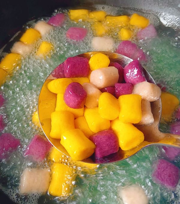 好吃美味芋圆水果捞