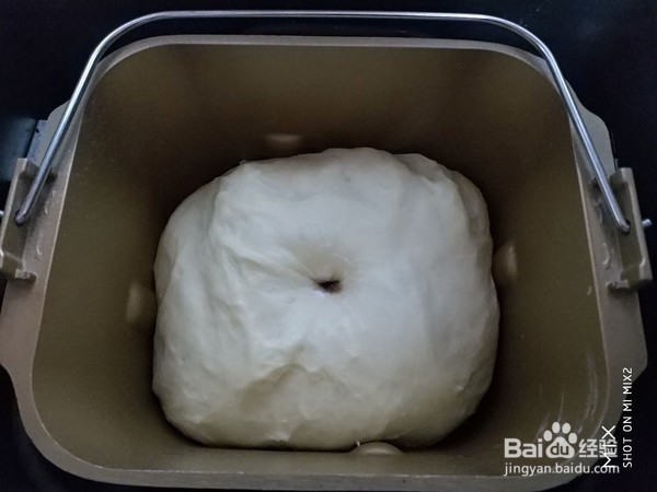 牛肉肠面包卷的步骤