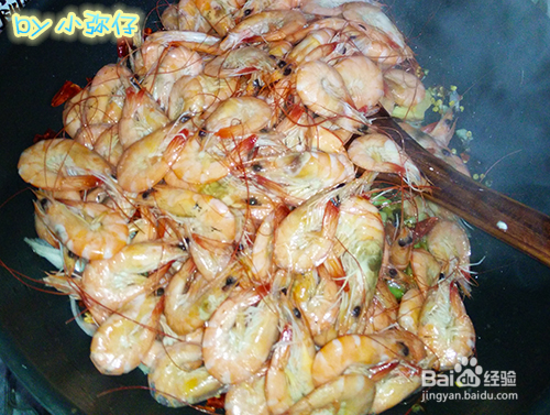 川味麻辣虾的做法 做麻辣虾的步骤