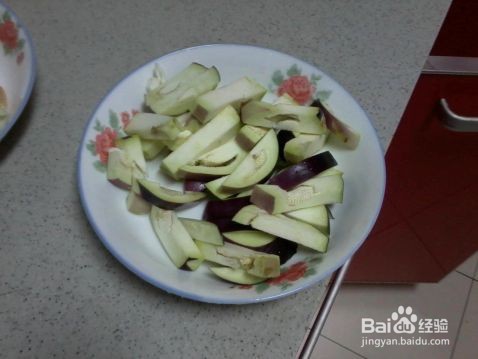 家常酱茄子香肠焖饭