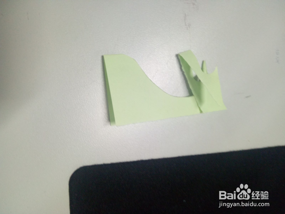 绿萝卜的剪纸方法