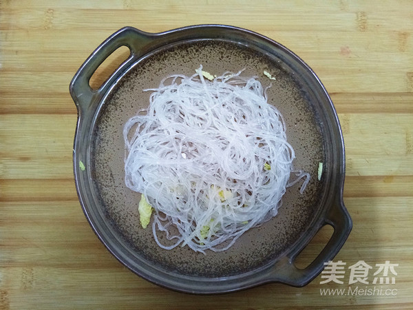 腊肠粉丝蒸娃娃菜