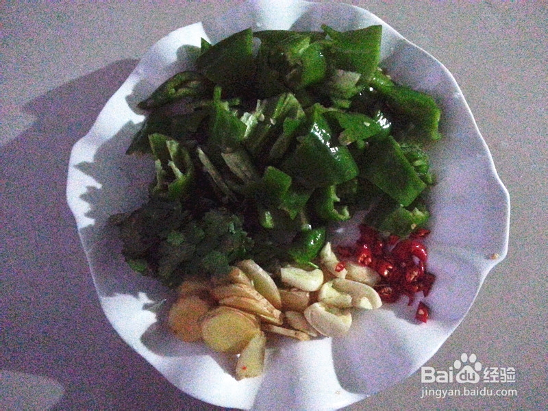 可做解馋小零食的干煸鸡块