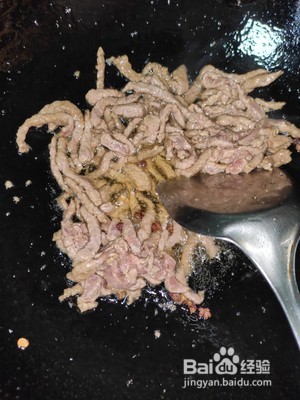 芹菜牛肉丝的做法