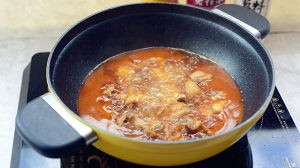 玫瑰糖醋排骨搭配米饭更好吃的做法教程