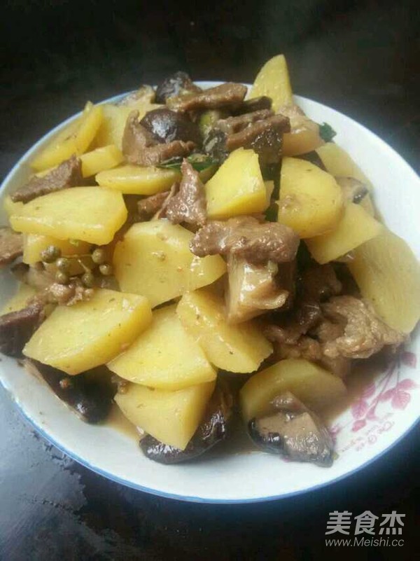 香菇土豆炖肉