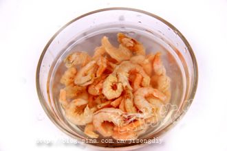 雪耳海米拌香芹