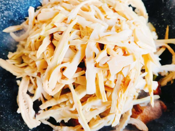 鸿运菜红烧肉笋