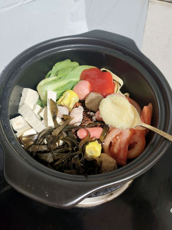 番茄味砂锅米线