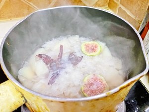 怎么做洛神花无花果金燕耳银耳汤