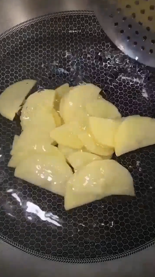 辣炒青椒土豆片怎么做