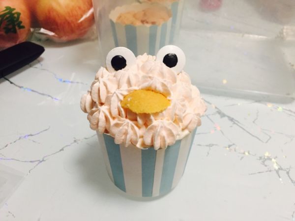 怪物娃娃纸杯蛋糕