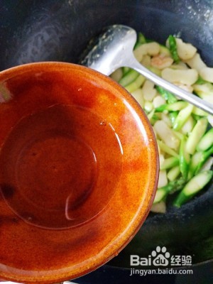 养生食补芦笋荸荠炒虾仁的做法