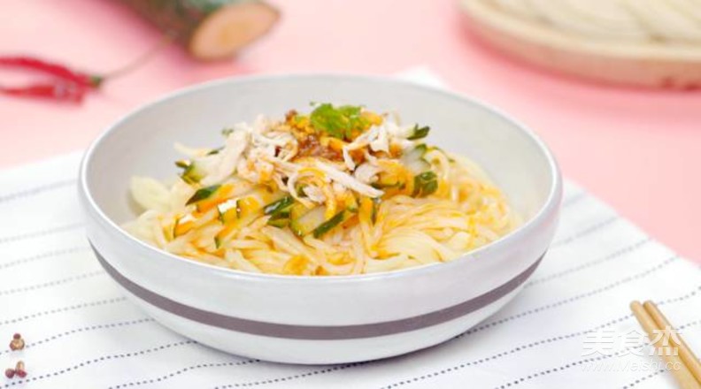 懒人开胃鸡丝凉面