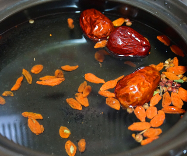 私房排骨汤，每一口都是幸福的滋味！