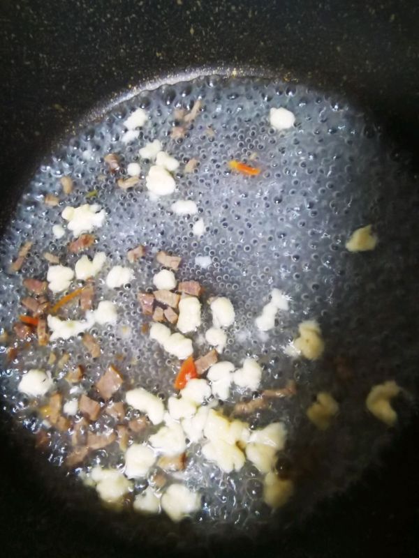 五彩牛肉面疙瘩