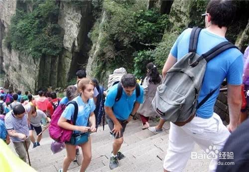 如何找外国人聊天提高英语水平?