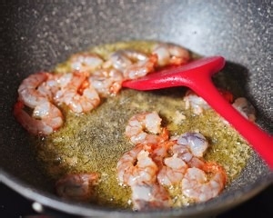 养生食补低脂豌豆虾仁滑蛋的做法