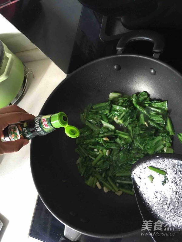 素炒油麦菜的做法